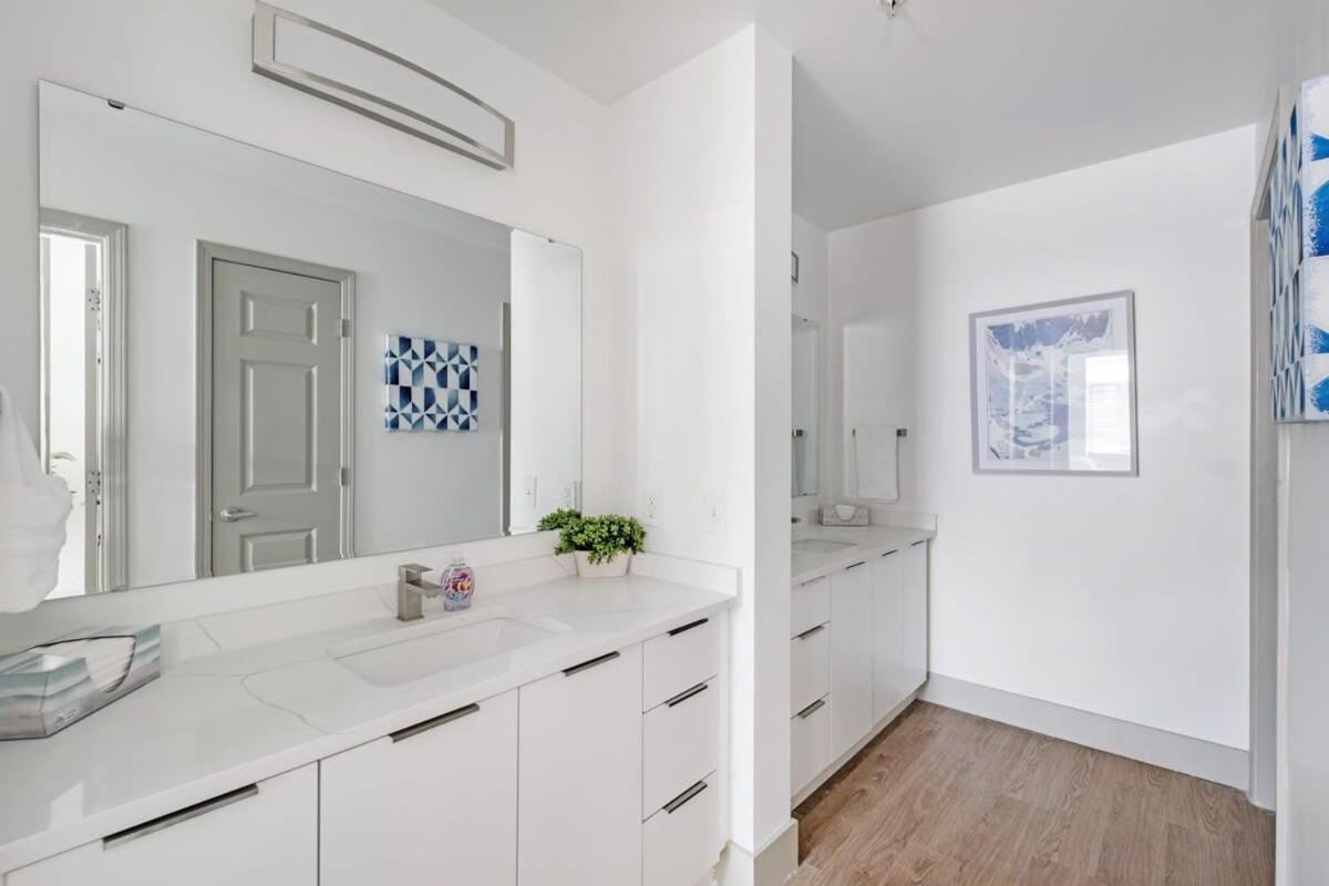 4B 3Ba Premium Family Apartment With Gym Charlotte Luaran gambar